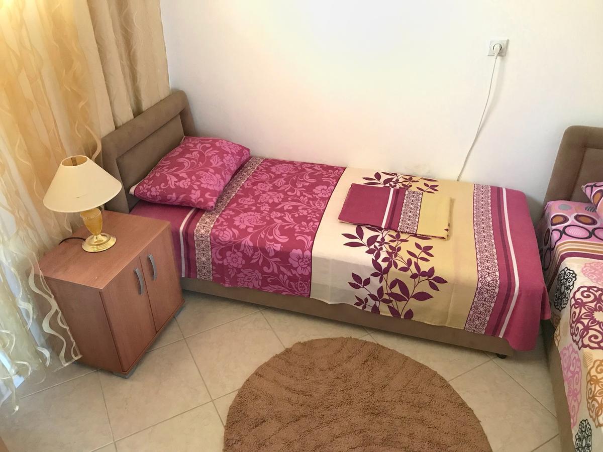 Apartment Jana Ulcinj Luaran gambar